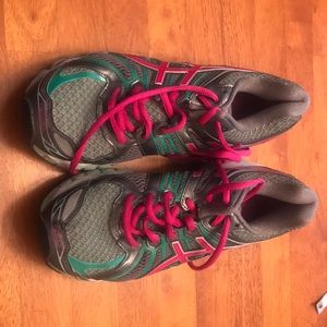ASICS womens shoes size 7.5